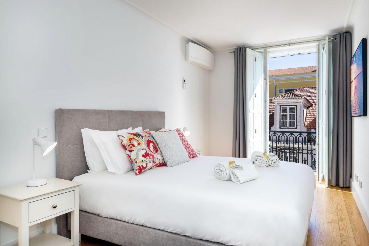 Amazing 1Bdr Apartment In Chiado By Lovelystay Lisboa Eksteriør bilde